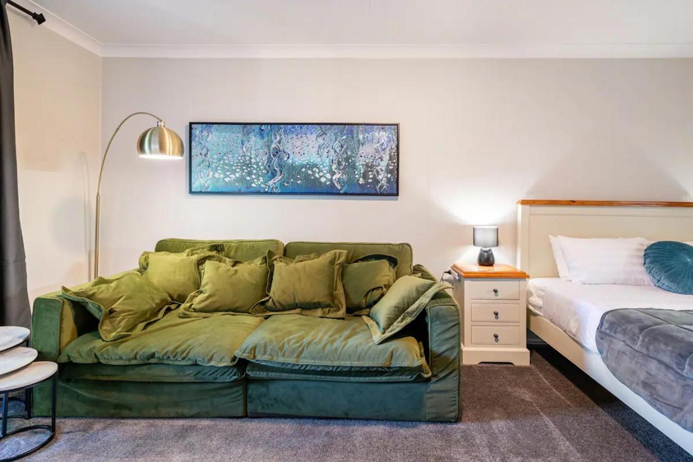 Cypress Bnb Hervey Bay Exterior photo